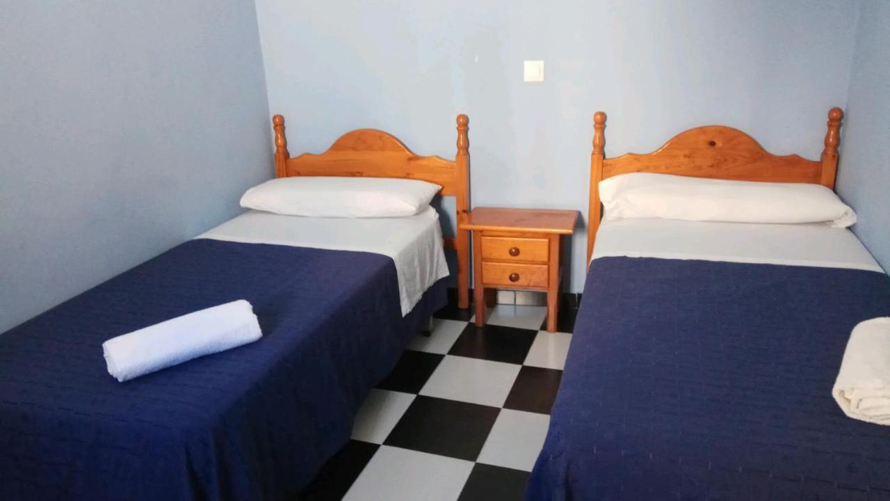 Pension Lisdos Sevilla Exterior foto