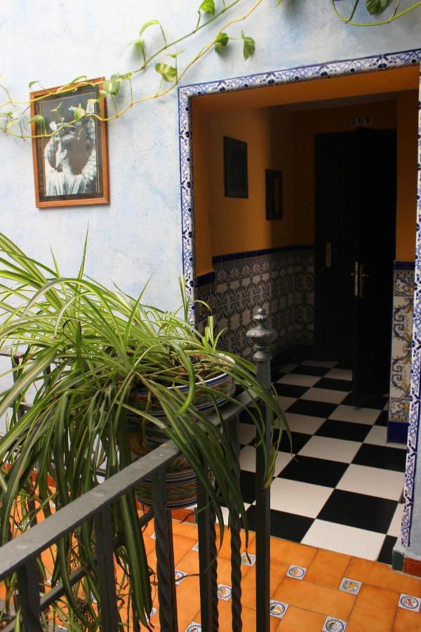 Pension Lisdos Sevilla Exterior foto