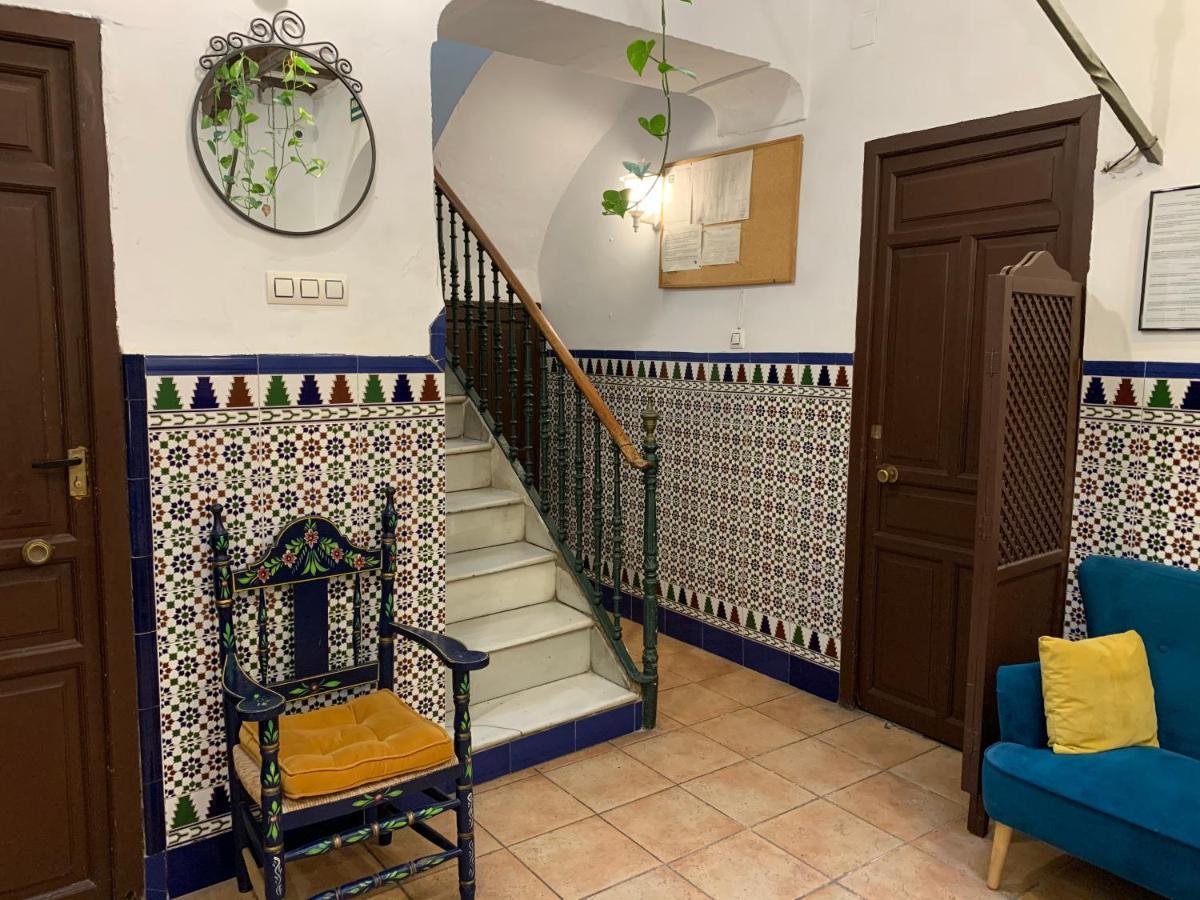 Pension Lisdos Sevilla Exterior foto